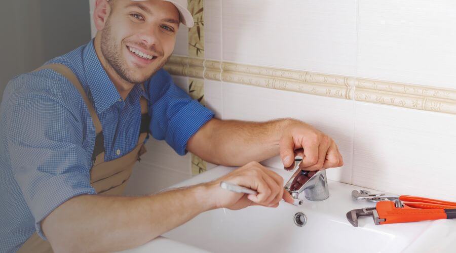 Professional clogged drains services in Castleton, IL